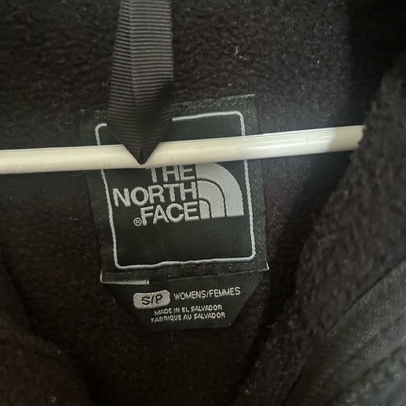 The North Face Women’s Black Denali Fleece Jacket | Size Small - Picture 2 of 4